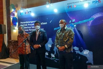 Kontrak pengadaan satelit cadangan ditandatangani