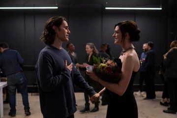 Jared Leto & Anne Hathaway bagikan kesan main di serial "WeCrashed"