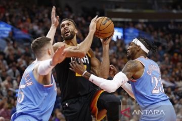 Jazz dan Suns kompak menang telak atas lawan masing-masing