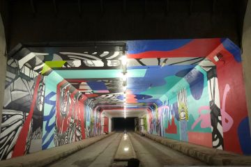 Seni grafiti warnai terowongan di Sirkuit Pertamina Mandalika