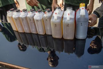 Polda Sumsel Amankan 108 Ton Solar Oplosan