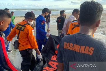 Tim SAR temukan korban perahu terbalik di Sumba Timur meninggal