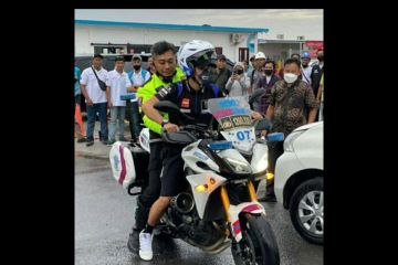 Aipda L Dwi Prayitno penolong pebalap Morbidelli ketinggalan pesawat