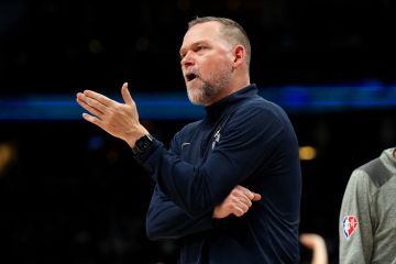 Nuggets perpanjang kontrak pelatih Michael Malone