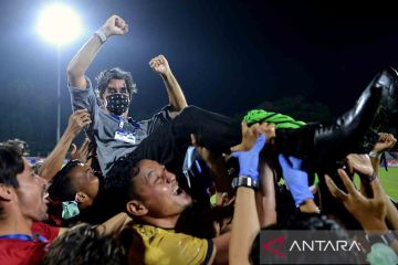 Kekalahan telak atas Persebaya nodai pesta kemenangan Bali United