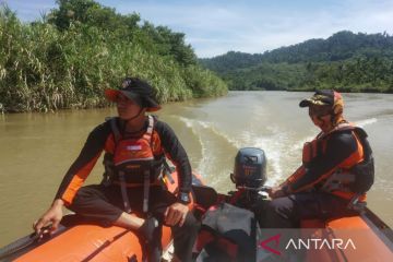 Warga hilang di Sungai Lasolo belum ditemukan meski enam hari dicari