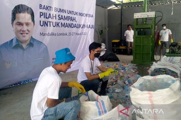 BUMN ajak warga lingkar Mandalika pilah sampah jadi emas