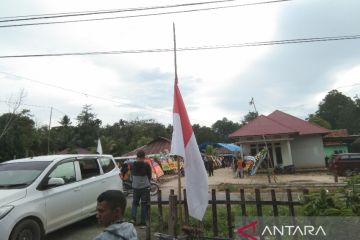 Merah Putih setengah tiang sambut jenazah Letnan Satu Marinir M Iqbal