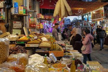 Keramaian pasar menjelang bulan suci Ramadhan di Gaza City