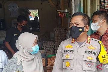 Pedagang di Pasar Rawa Badak keluhkan harga minyak goreng tingkat agen