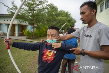 Pembinaan Dini Olaharga Panahan di Palu