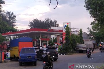 SPBU di Aceh alami antrian mobil