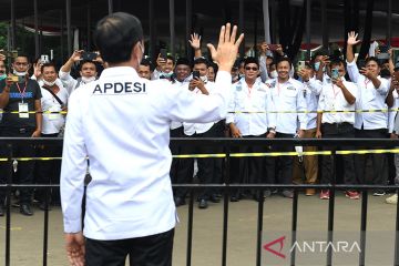 DPR minta Kemendagri tegur Apdesi