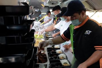 Humanity Food Bus penuhi kebutuhan makanan pengungsi gempa