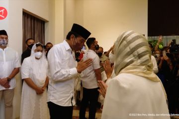 Presiden Jokowi takziah ke rumah duka almarhum Arifin Panigoro