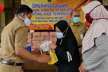 Pemkab Temanggung gelontorkan 15 ribu liter minyak goreng