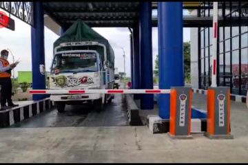 Polres Indramayu razia kendaraan kelebihan muatan di jalur Pantura