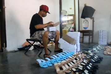 Inovasi perajin sepatu di Medan untuk masuk iklim parekraf