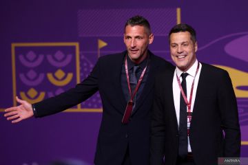 Mantan pesepak bola dunia hadiri drawing Piala Dunia 2022 Qatar