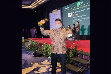 Mandiri Tunas Finance raih dua penghargaan Top CSR Awards