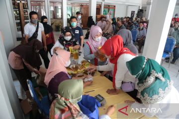 Jelang Ramadhan, Probolinggo gelar operasi pasar minyak goreng murah