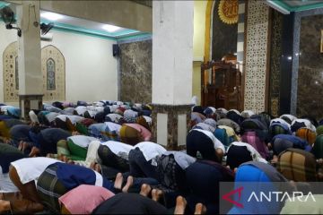 Umat Muslim Tangerang antusias laksanakan Shalat Tarawih