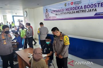 Jelang mudik, Polda Metro gelar vaksinasi di Terminal Pulogebang