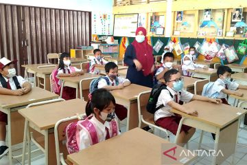 Semua sekolah di Jakarta diminta perketat prokes saat PTM 100 persen