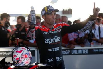 Espargaro klaim pole position perdana untuk Aprilia di GP Argentina