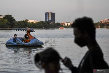 Pengunjung CFD di Danau Sunter gratis periksa kesehatan dan vaksinasi