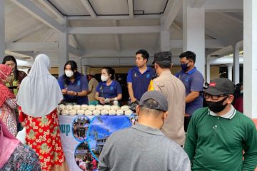 RMI Blitar operasi pasar gula pasir