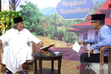 Gus Muwafiq jelaskan filosofis agama tentang budaya tumpengan