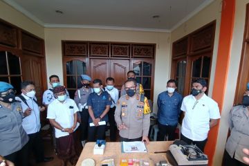 Polisi di Bali geledah industri rumahan kue kukis berisi narkoba