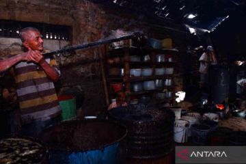 Produksi cincau hitam di bulan Ramadhan