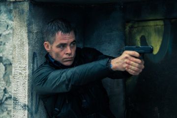 Menengok laga Chris Pine sebagai tentara bayaran di "The Contractor"