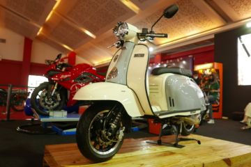 Skuter retro premium Royal Alloy TG150 mejeng perdana di IIMS 2022