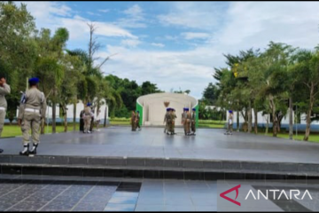 Kesiapan pemakaman Alm Hudarni Rani di Taman Makam Pahlawan Nasional ( PAWITRALAYA)