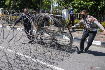 PENGAMANAN UNJUK RASA BEM SE SUMATERA SELATAN