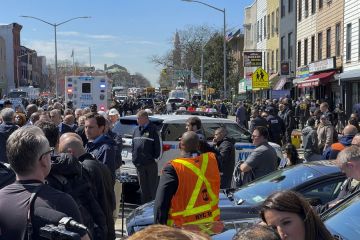 Sedikitnya 16 orang terluka dalam penembakan kereta bawah tanah di NYC