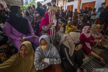 Penyaluran BLT subsidi minyak goreng