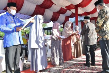 Wapres serahkan bantuan sosial kepada masyarakat di Aceh