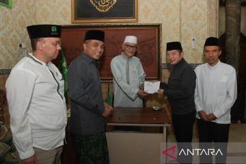 Ketum PPP silaturahim ke kediaman Rais Aam PBNU KH Miftachul Akhyar