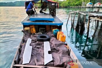 Polisi menggagalkan penyelundupan 7.000 liter solar di Banggai Laut