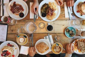 Makan ramai-ramai lebih untung dengan Voucher Kolektif