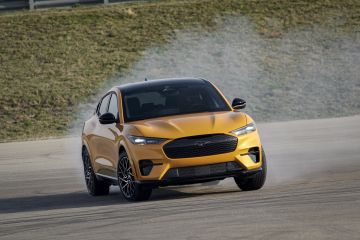 Ford hentikan pemesanan untuk Mustang Mach-E 2022