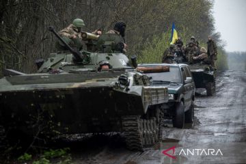 Kabar Ukraina: Dari ultimatum baru Rusia hingga aksi 'walk-out' Barat