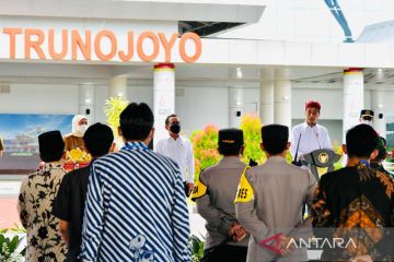 Presiden resmikan Bandara Trunojoyo tingkatkan konektivitas ke Madura