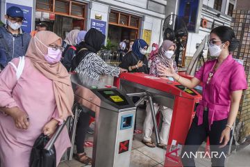 Peringatan hari Kartini di Stasiun Jakarta Kota