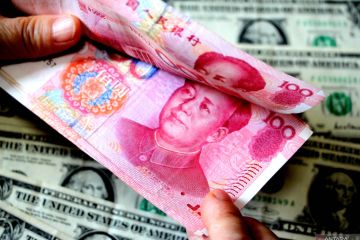 Yuan anjlok 188 basis poin, menjadi 6,9116 terhadap dolar AS