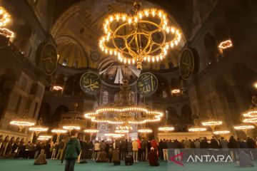 Tarawih pertama di Hagia Sophia